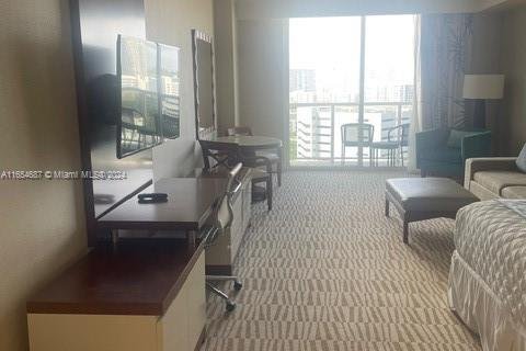 Hotel en venta en Sunny Isles Beach, Florida, 1 dormitorio № 1351700 - foto 27