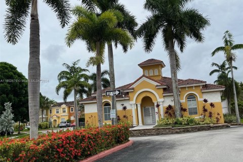 Touwnhouse à louer à Homestead, Floride: 3 chambres, 147.44 m2 № 1351742 - photo 11