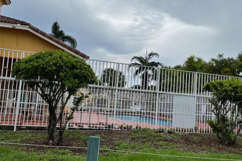 Touwnhouse à louer à Homestead, Floride: 3 chambres, 147.44 m2 № 1351742 - photo 12