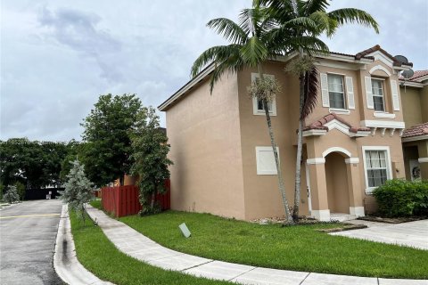 Touwnhouse à louer à Homestead, Floride: 3 chambres, 147.44 m2 № 1351742 - photo 4