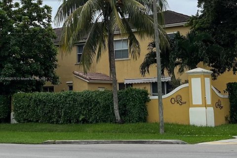 Touwnhouse à louer à Homestead, Floride: 3 chambres, 147.44 m2 № 1351742 - photo 7