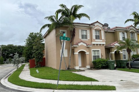 Touwnhouse à louer à Homestead, Floride: 3 chambres, 147.44 m2 № 1351742 - photo 5