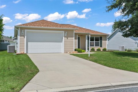 House in The Villages, Florida 2 bedrooms, 112.97 sq.m. № 1342907 - photo 2