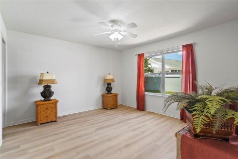 Casa en venta en The Villages, Florida, 2 dormitorios, 112.97 m2 № 1342907 - foto 6