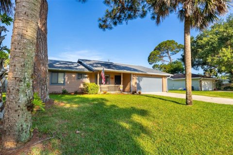 Villa ou maison à vendre à Edgewater, Floride: 3 chambres, 115.48 m2 № 1211010 - photo 3