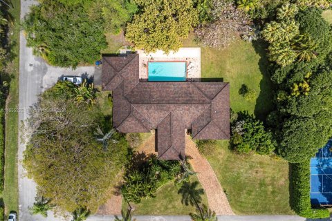 Villa ou maison à vendre à Miami, Floride: 4 chambres, 274.62 m2 № 1352256 - photo 4