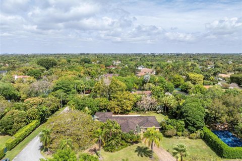 Villa ou maison à vendre à Miami, Floride: 4 chambres, 274.62 m2 № 1352256 - photo 5