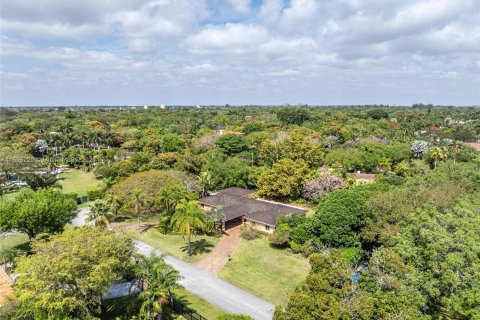 Villa ou maison à vendre à Miami, Floride: 4 chambres, 274.62 m2 № 1352256 - photo 6