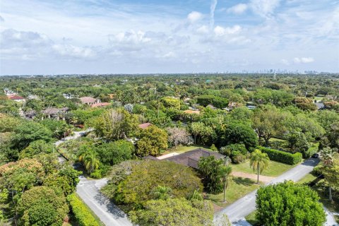 Villa ou maison à vendre à Miami, Floride: 4 chambres, 274.62 m2 № 1352256 - photo 7