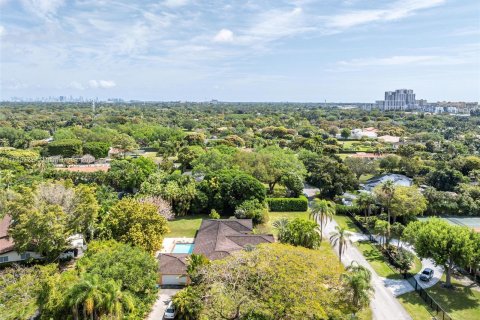 Villa ou maison à vendre à Miami, Floride: 4 chambres, 274.62 m2 № 1352256 - photo 8