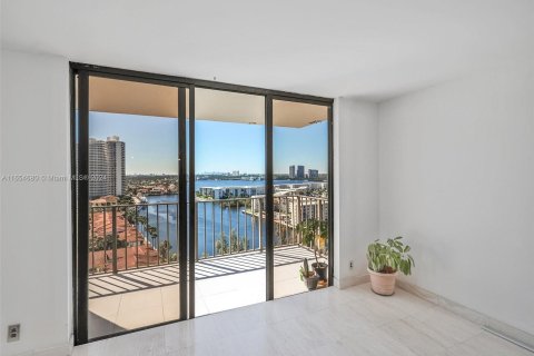 Condominio en venta en Aventura, Florida, 1 dormitorio, 85.28 m2 № 1351818 - foto 10