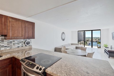 Condominio en venta en Aventura, Florida, 1 dormitorio, 85.28 m2 № 1351818 - foto 6