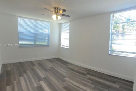 Condominio en venta en Davie, Florida, 3 dormitorios, 117.06 m2 № 1134792 - foto 5