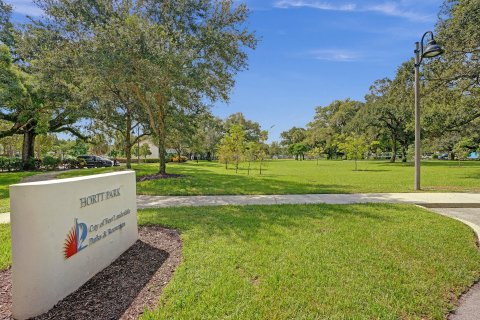 Villa ou maison à vendre à Fort Lauderdale, Floride: 2 chambres, 77.29 m2 № 1160811 - photo 11