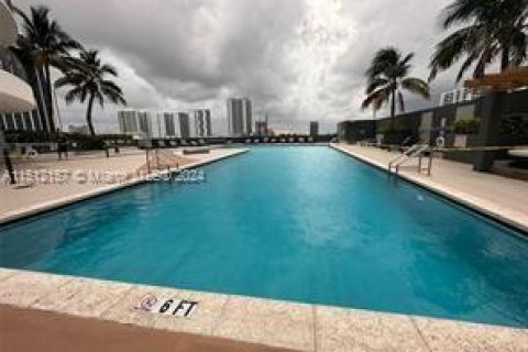Купить кондоминиум в Майами, Флорида 1 спальня, 76.27м2, № 944482 - фото 8