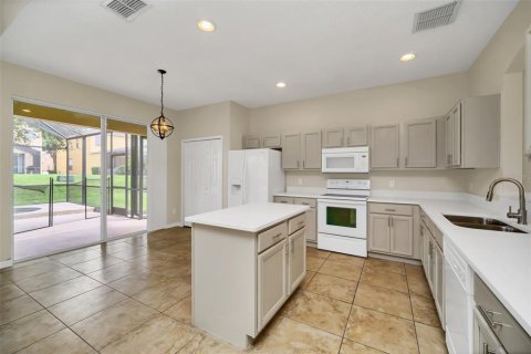 Villa ou maison à vendre à Kissimmee, Floride: 6 chambres, 269.51 m2 № 1343592 - photo 11