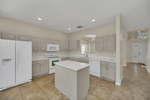 Villa ou maison à vendre à Kissimmee, Floride: 6 chambres, 269.51 m2 № 1343592 - photo 12