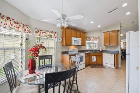 Villa ou maison à vendre à Kissimmee, Floride: 2 chambres, 143.35 m2 № 1354012 - photo 14