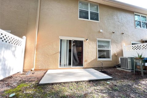 Townhouse in Tampa, Florida 2 bedrooms, 141.77 sq.m. № 1165982 - photo 27