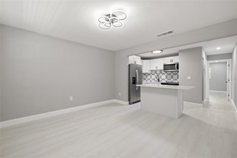 Copropriété à louer à Clearwater, Floride: 1 chambre, 46.45 m2 № 1341129 - photo 11