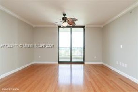 Condo in Fort Lauderdale, Florida, 2 bedrooms  № 975309 - photo 14