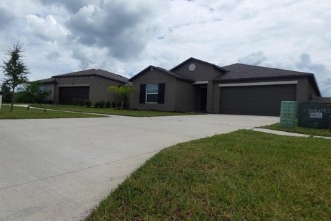 House in Wesley Chapel, Florida 4 bedrooms, 180.14 sq.m. № 1379459 - photo 7