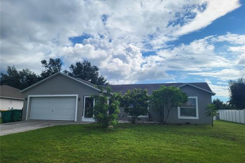 Villa ou maison à vendre à Englewood, Floride: 3 chambres, 118.91 m2 № 1379388 - photo 1