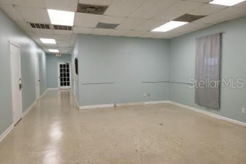 Immobilier commercial à louer à Wimauma, Floride: 27.87 m2 № 217701 - photo 7