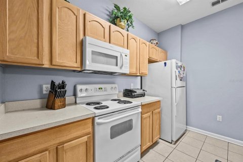 Condo in Kissimmee, Florida, 3 bedrooms  № 1336904 - photo 8