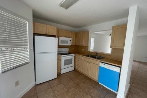 Copropriété à vendre à Pembroke Pines, Floride: 3 chambres, 108.7 m2 № 1281549 - photo 6