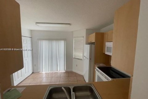 Copropriété à vendre à Pembroke Pines, Floride: 3 chambres, 108.7 m2 № 1281549 - photo 5