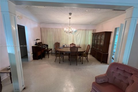 Casa en venta en Coral Gables, Florida, 2 dormitorios, 118.54 m2 № 551029 - foto 6