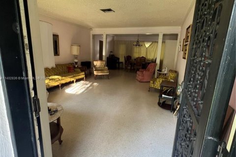 Casa en venta en Coral Gables, Florida, 2 dormitorios, 118.54 m2 № 551029 - foto 3
