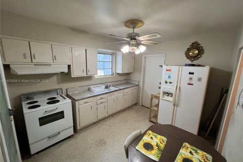 Casa en venta en Coral Gables, Florida, 2 dormitorios, 118.54 m2 № 551029 - foto 18