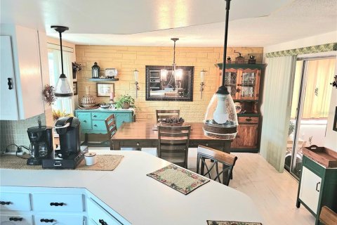 Casa en venta en Holiday, Florida, 2 dormitorios, 161 m2 № 1319763 - foto 12