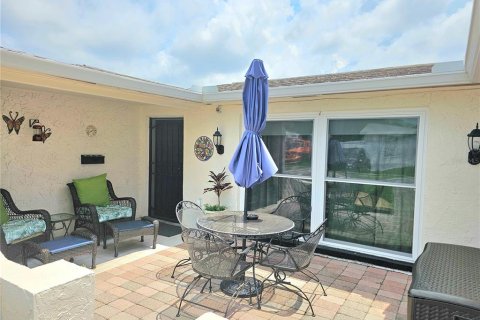 Casa en venta en Holiday, Florida, 2 dormitorios, 161 m2 № 1319763 - foto 3