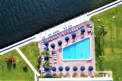 Condominio en venta en Boynton Beach, Florida, 2 dormitorios, 111.48 m2 № 1163213 - foto 21