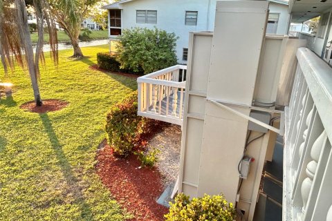 Condo in Deerfield Beach, Florida, 1 bedroom  № 1163172 - photo 12