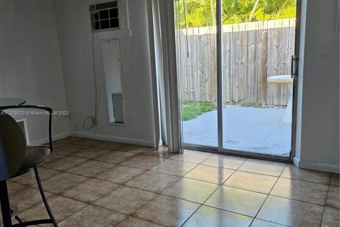 Apartment in Hollywood, Florida 1 bedroom № 467327 - photo 2