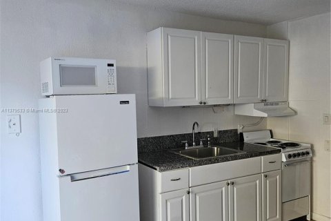 Apartment in Hollywood, Florida 1 bedroom № 467327 - photo 5