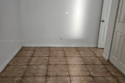 Apartment in Hollywood, Florida 1 bedroom № 467327 - photo 4