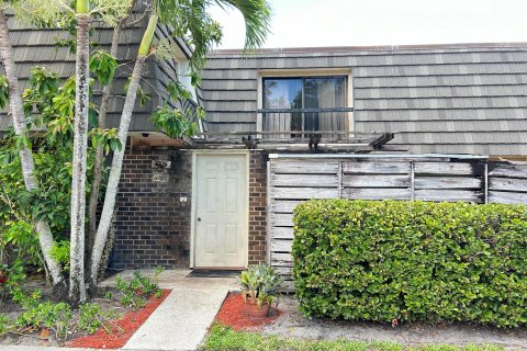 Townhouse in Palm Beach Gardens, Florida 3 bedrooms, 138.24 sq.m. № 1221163 - photo 19