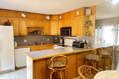 Townhouse in Palm Beach Gardens, Florida 3 bedrooms, 138.24 sq.m. № 1221163 - photo 17