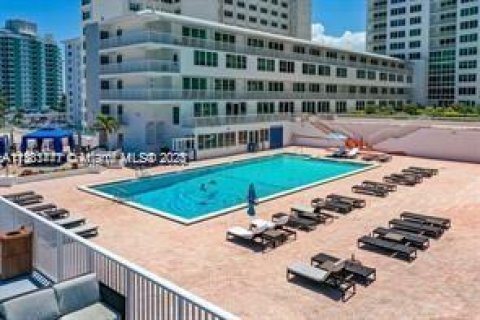 Condo in Miami Beach, Florida, 3 bedrooms  № 520326 - photo 5