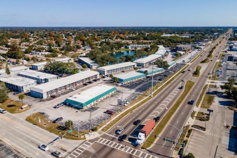 Commercial property in Port Richey, Florida 193.24 sq.m. № 840294 - photo 6