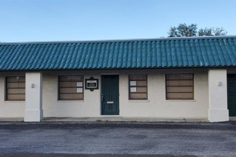 Commercial property in Port Richey, Florida 193.24 sq.m. № 840294 - photo 1