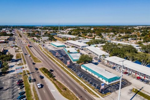 Commercial property in Port Richey, Florida 193.24 sq.m. № 840294 - photo 7