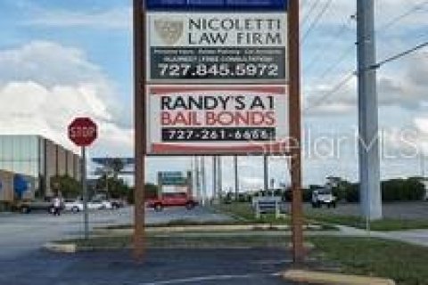 Commercial property in Port Richey, Florida 193.24 sq.m. № 840294 - photo 4