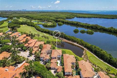 Villa ou maison à vendre à Coral Gables, Floride: 4 chambres, 392.88 m2 № 504402 - photo 19