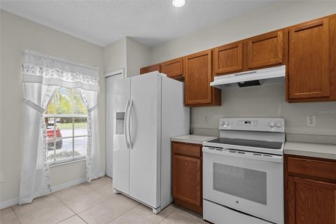 Adosado en venta en Brandon, Florida, 2 dormitorios, 110 m2 № 1350348 - foto 4